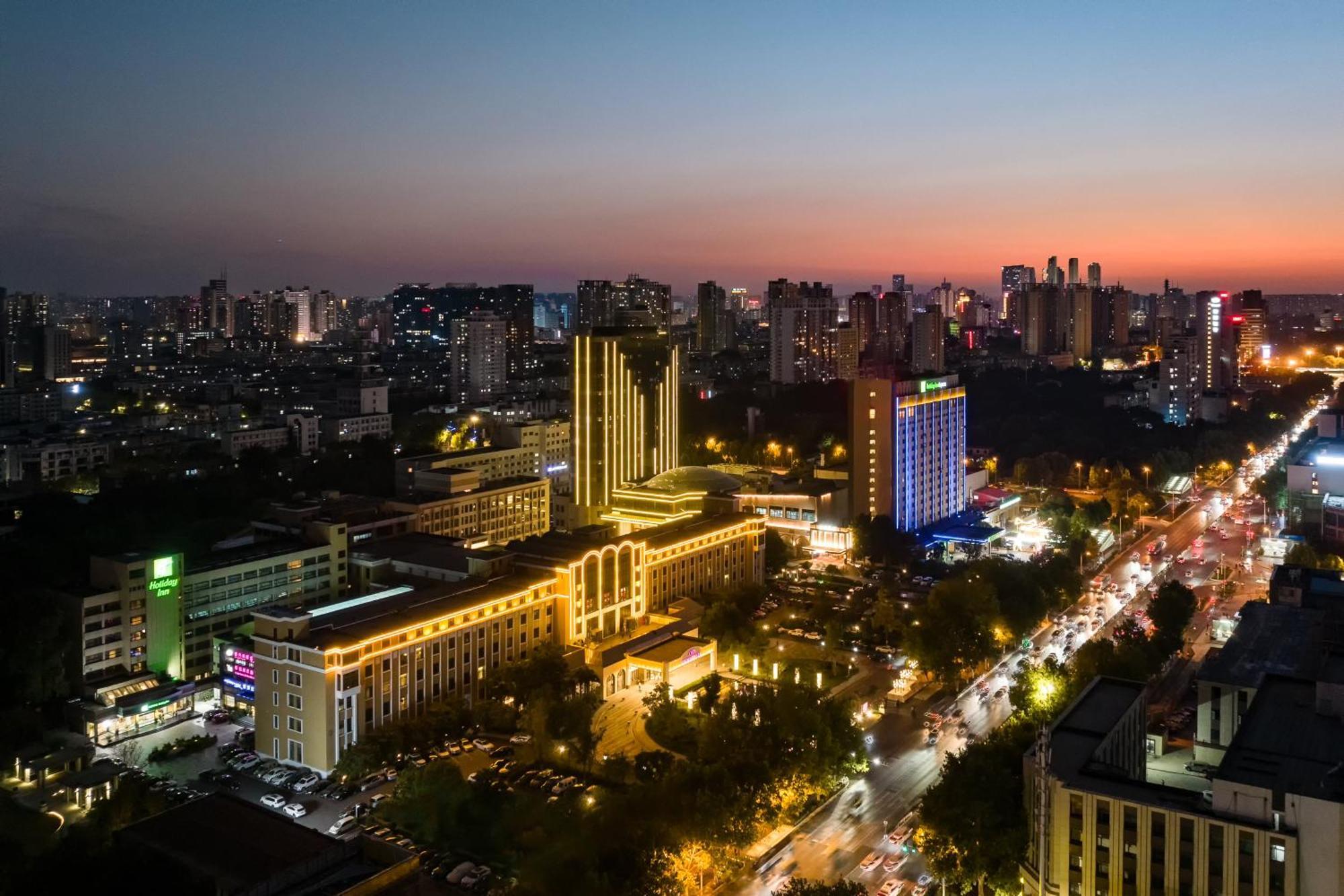 Holiday Inn Express Zhengzhou Zhongzhou By Ihg Dış mekan fotoğraf