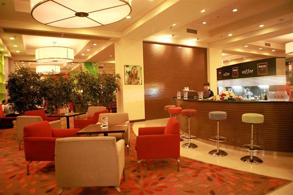Holiday Inn Express Zhengzhou Zhongzhou By Ihg Restoran fotoğraf